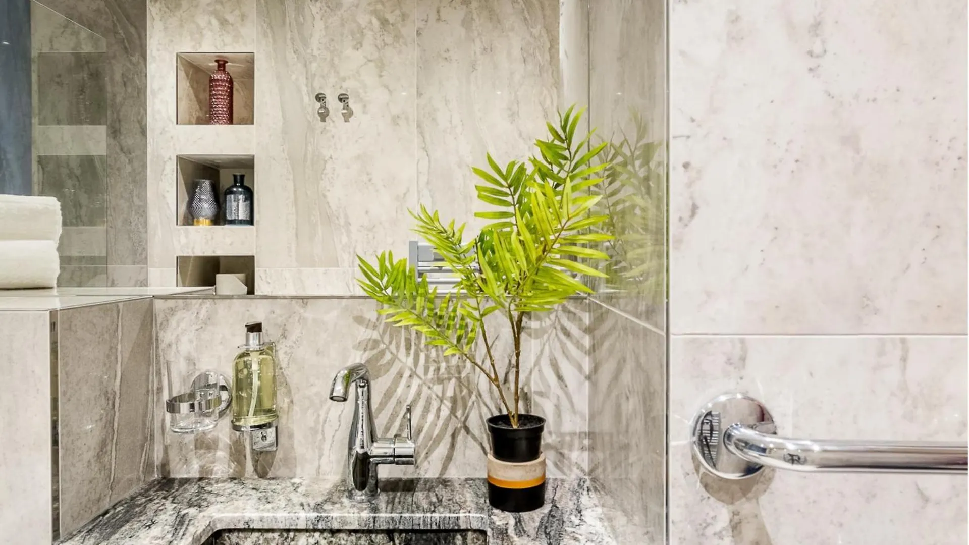 Appartement Merveil - Signature Suite - Louvre - Marcel I Parijs